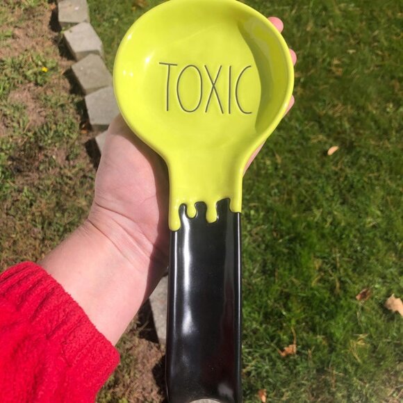 NEW Rae Dunn Halloween Spoon Rest "TOXIC" w/ Green Slime - Picture 1 of 3